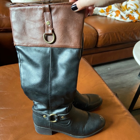 Women’s Riding Boots - Picture 2 of 2